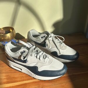 NIke air max men’s size 8